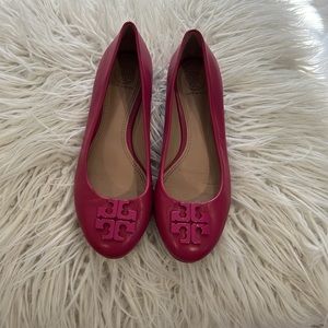 TORY BURCH Reva dark pink patent leather ballet flats shoes